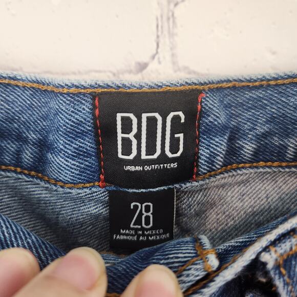 BDG Urban Outfitters Medium Wash Denim Cuffed Cut Off Jean Shorts Women's 28 - Picture 4 of 8